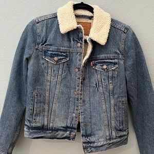 NWT Levi’s Sherpa Jean Jacket